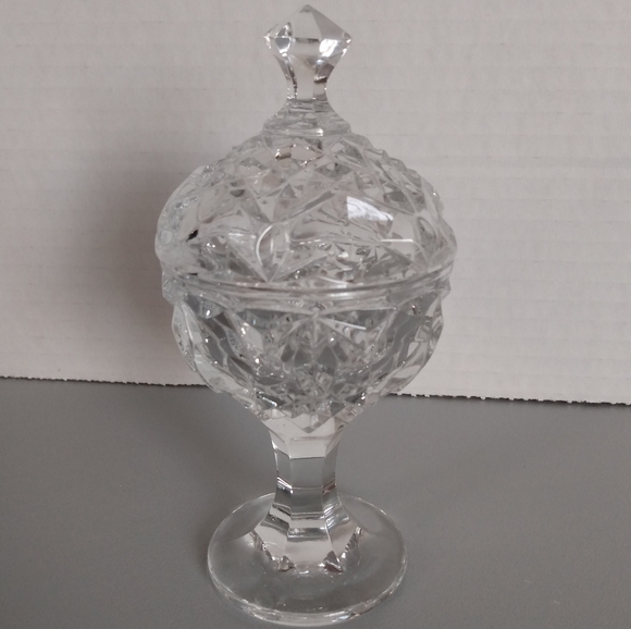 Mini Vintage Crystal Bowl - Picture 1 of 5